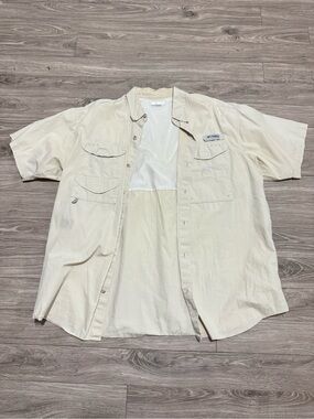 Columbia Men's Short-Sleeve Button-Down Fishing Shirts in Cream & Navy